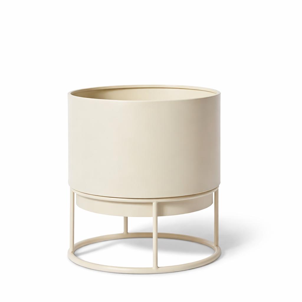 Gunner Planter in Stand Beige